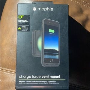 Mophie Charge Force Vent Mount. Magnetic car dock